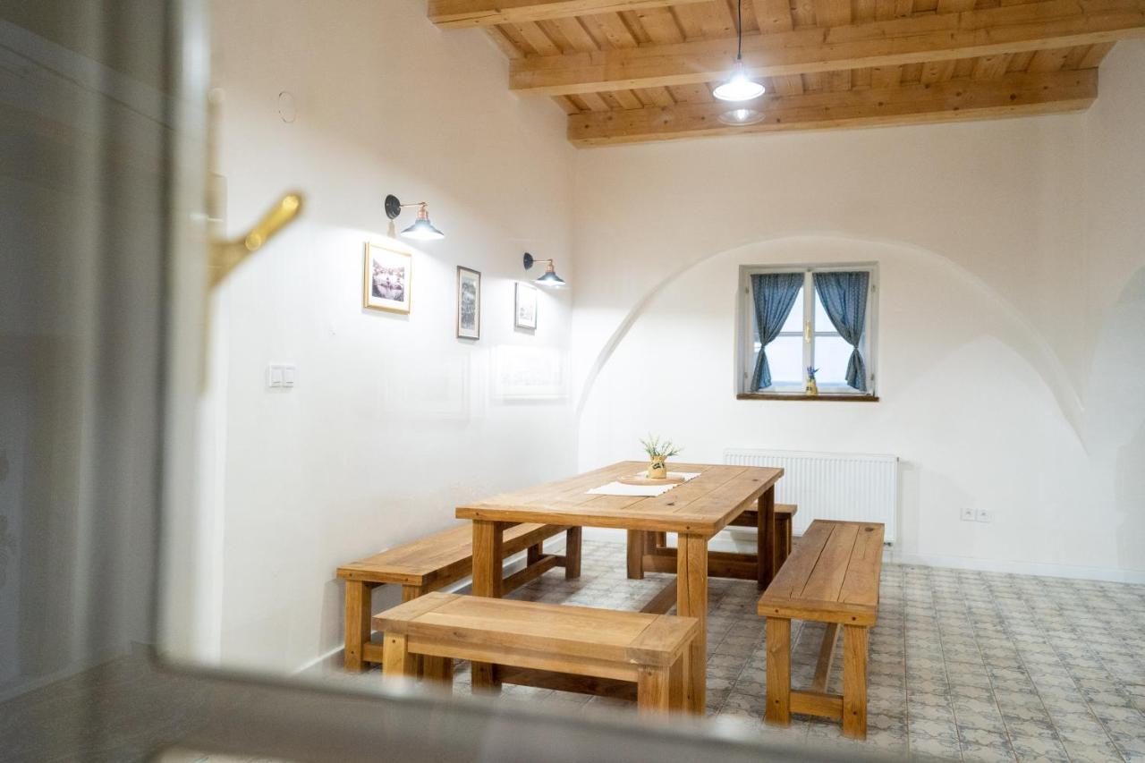Cosmopolitan* Hostel Banska Stiavnica